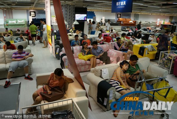 北京高溫來襲宜家成為“避暑勝地”