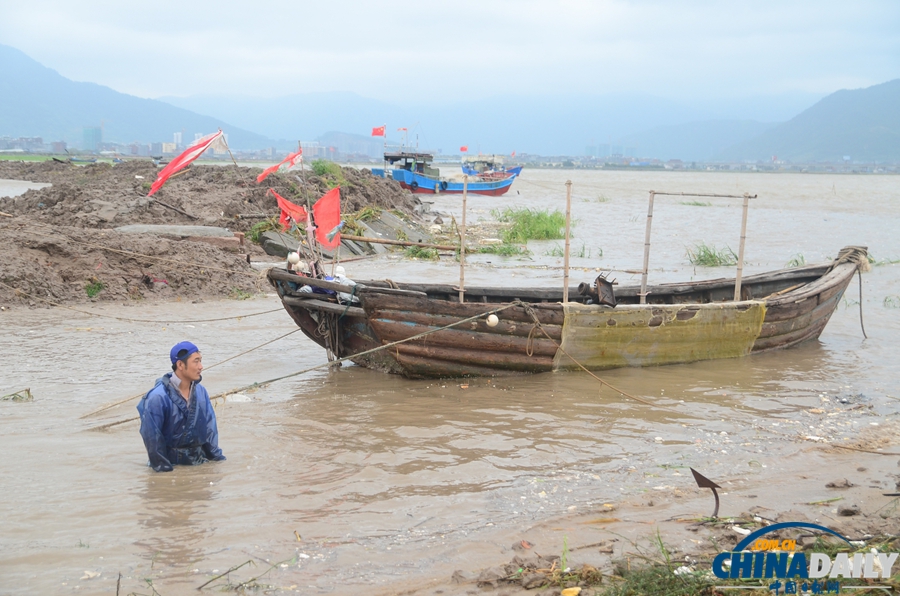 福建寧德：臺風“潭美”過后忙自救