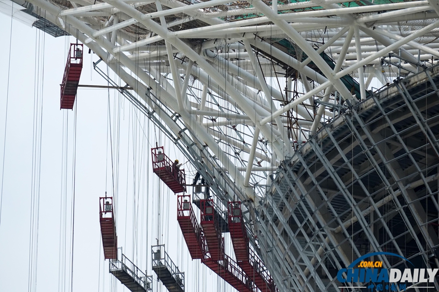 全國最大仿生建筑“馬蹄蓮花”封頂