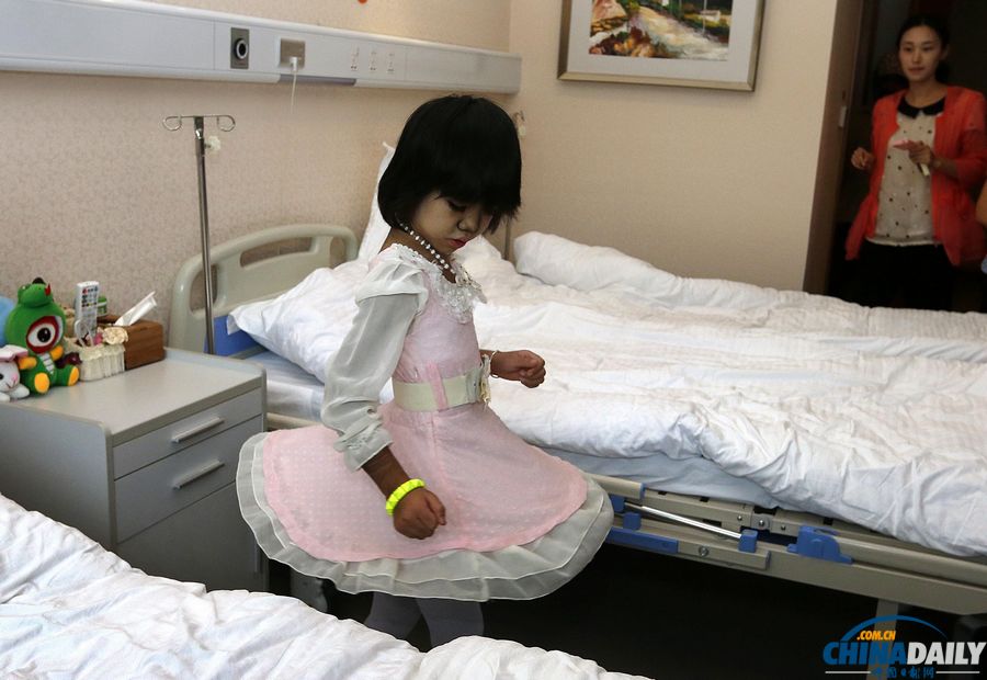 杭州：10歲輟學(xué)“毛孩”受關(guān)愛 接受面部激光脫毛