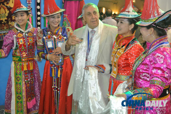 甘肅文博會(huì)張掖展廳吸引八方賓客駐足參觀