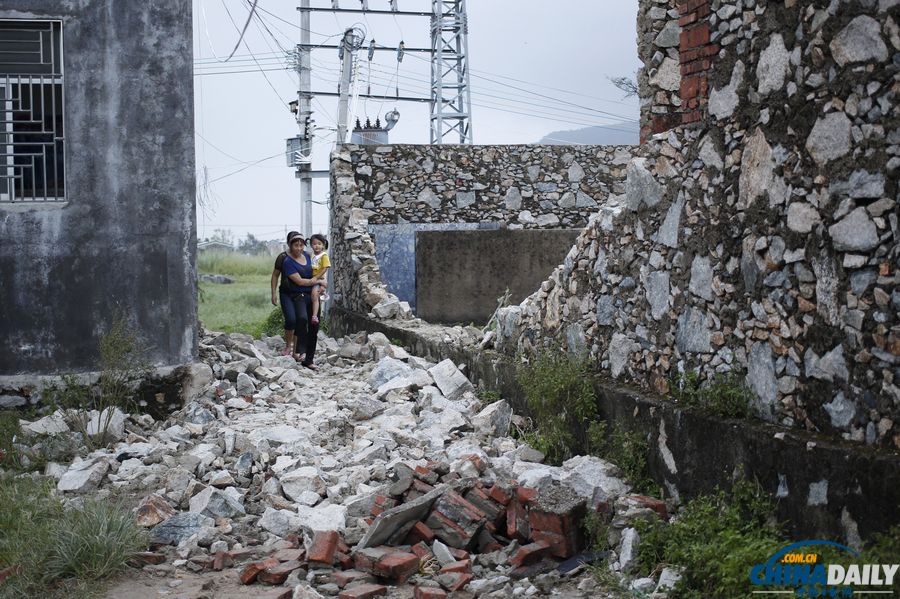 廣東陸豐：臺(tái)風(fēng)“天兔”來(lái)襲 受災(zāi)嚴(yán)重