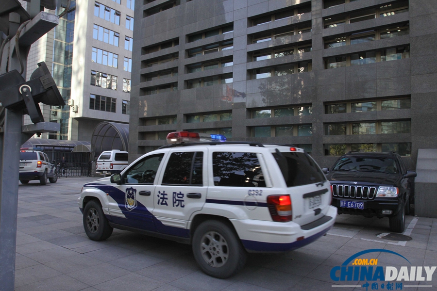 李某某等五人強(qiáng)奸案一審宣判 李某某獲刑10年