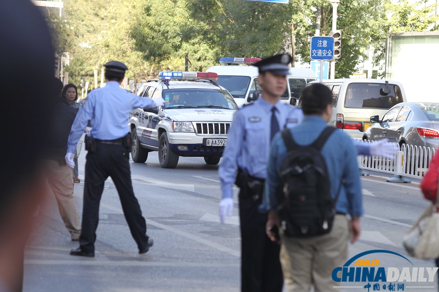 李某某等五人強奸案一審宣判 李某某獲刑10年