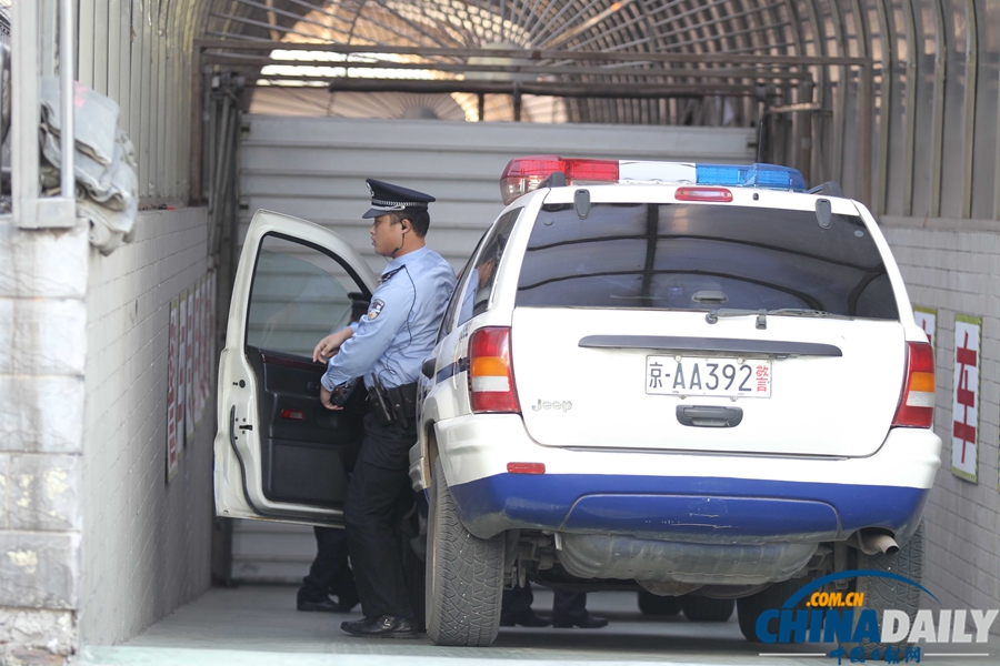 李某某等五人強奸案一審宣判 李某某獲刑10年