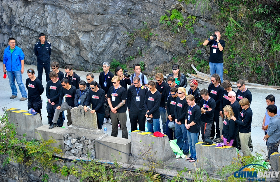 墜崖匈牙利“翼裝俠”維克多遇難身亡