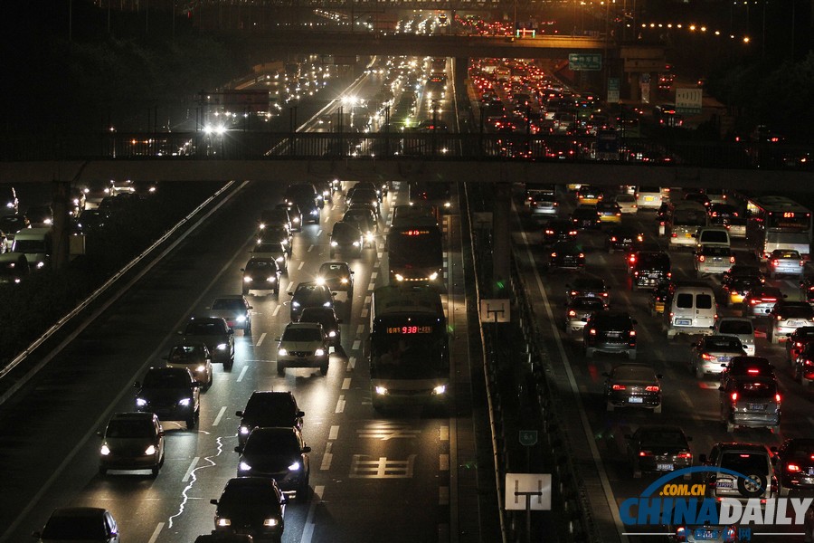 北京：重陽節(jié)前夜全路網(wǎng)遭遇“意外暴堵”