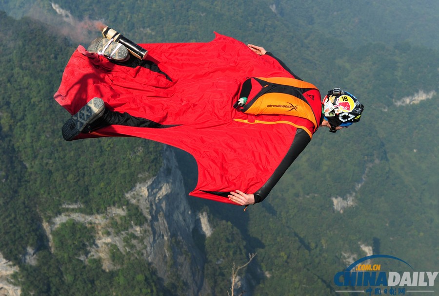 翼裝飛行世錦賽落幕 哥倫比亞選手喬納森奪冠