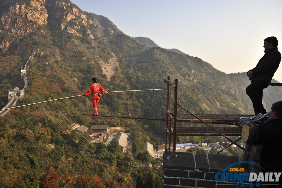 天津：阿迪力為挑戰高空跨長城試走