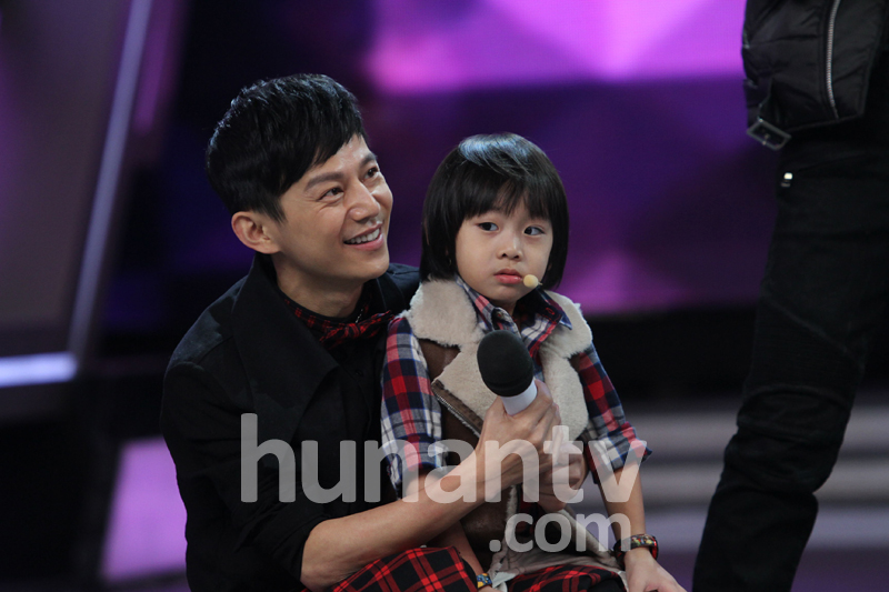 《爸爸去哪兒》萌娃鬧“大本營”