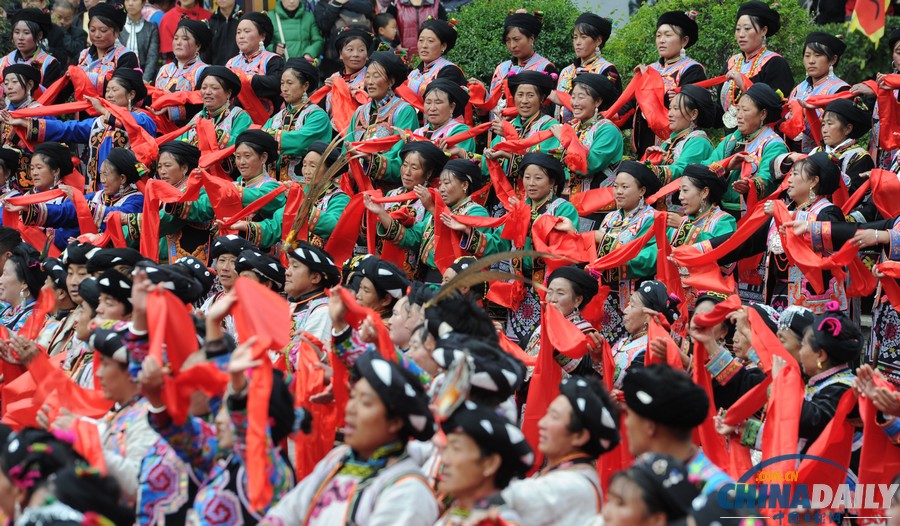 四川理縣羌寨舉行“花兒納吉”賽歌節(jié) 歡慶羌?xì)v新年