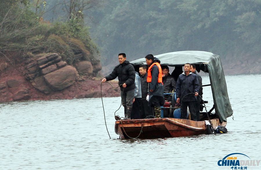 湖南桃源一接親船遇強(qiáng)陣風(fēng)沉沒(méi)3死3失蹤