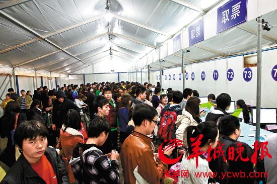 2014年春運(yùn)外來工團(tuán)體訂票今天啟動(dòng) 5人便可起訂