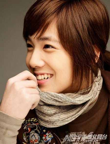 丹東男孩因美貌走紅韓國(guó)　盤點(diǎn)嬌媚的花樣美男