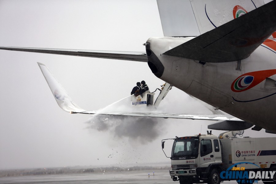 南方持續雨雪第三日 昆明機場延長臨時關閉時間