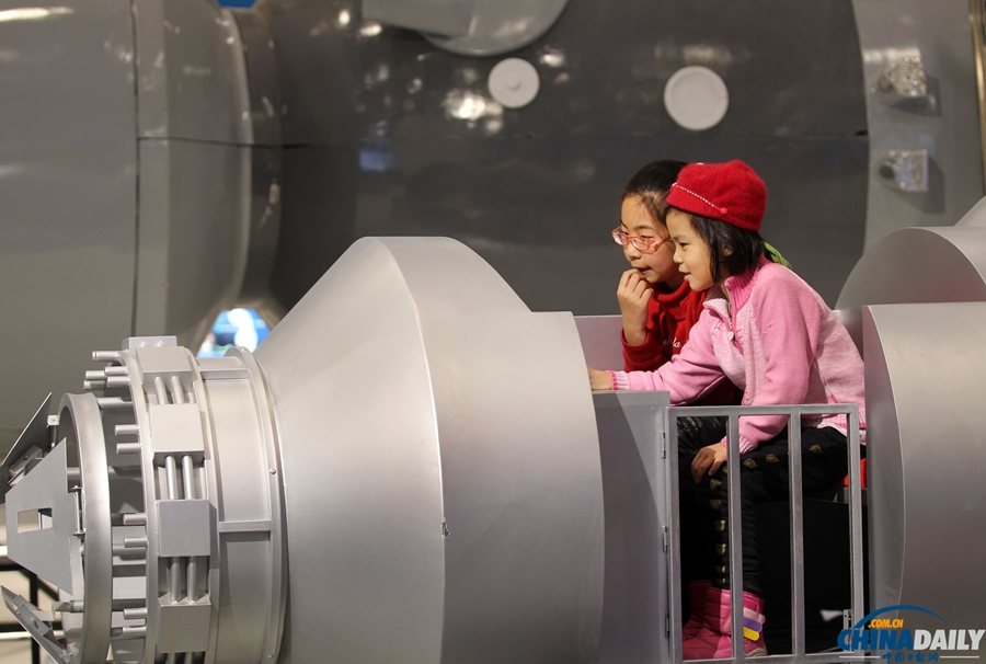 “玉兔”號月球車助陣中國科技館航天科普展