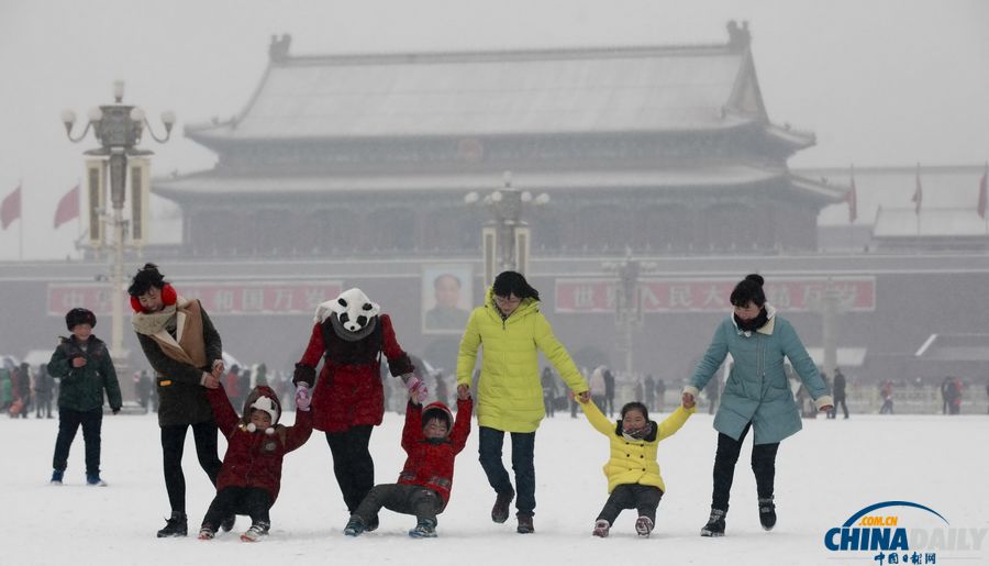 北京初雪路滑多人摔傷 就診骨科醫院道路擁堵