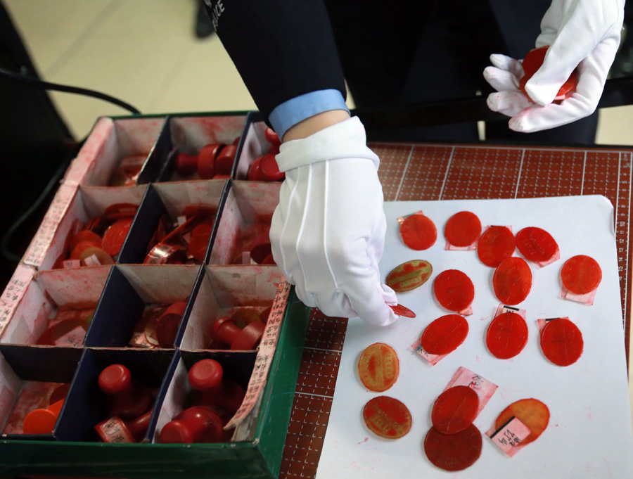 武鐵警方打掉家族式制售假票團伙 繳獲假冒火車票空白票版12萬余張