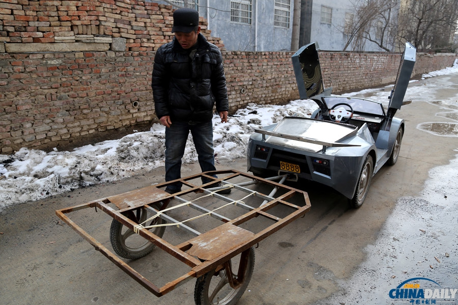 河南鄭州：大爺自造“蘭博基尼”送孫子