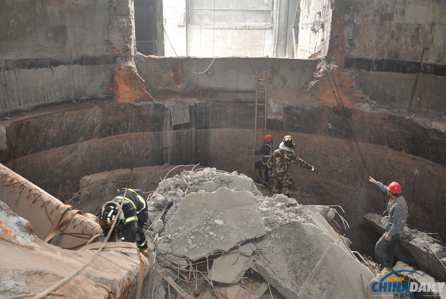 湖北一發電廠拆除煙囪時發生垮塌致二人遇難