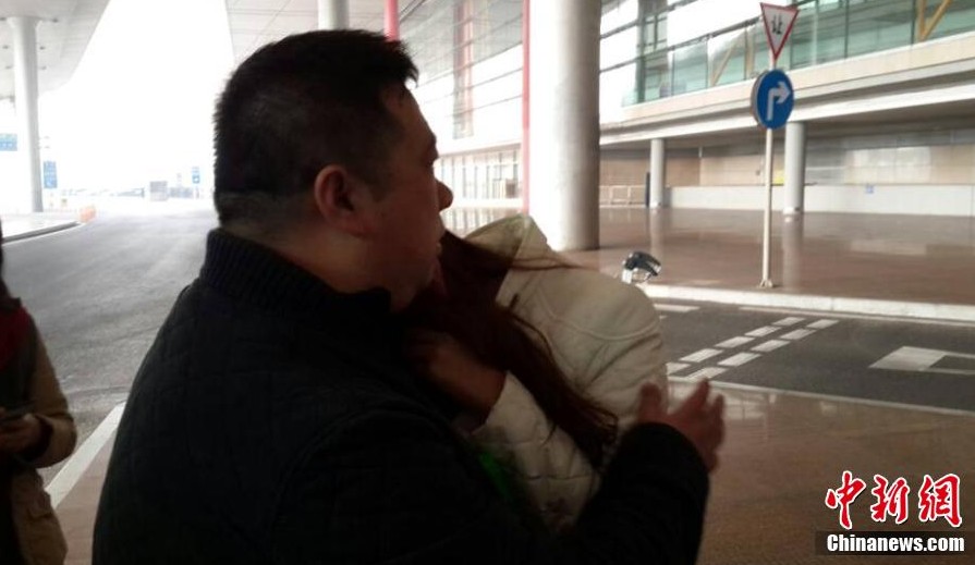 馬來西亞載154名中國人航班失聯(lián) 機場家人焦急等待