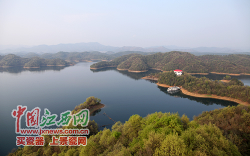 全國網絡媒體江西游首日 記者邂逅武寧“美女”