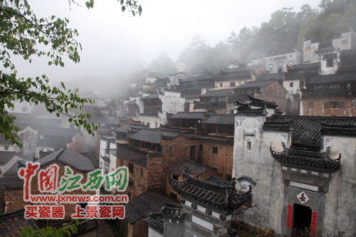 全國(guó)網(wǎng)媒記者邂逅婺源篁嶺 云山“婺”海令人醉