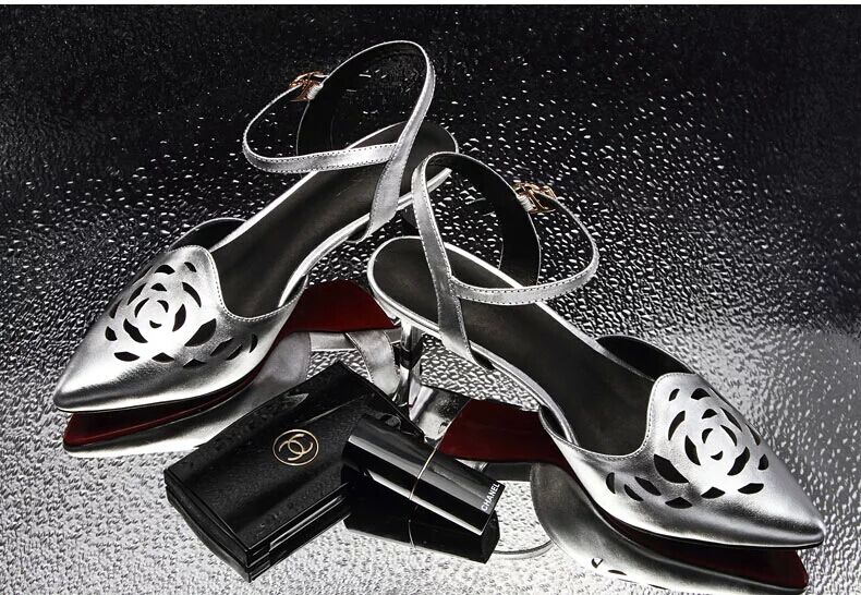 KOMANIC柯瑪妮克， 同步全球時尚