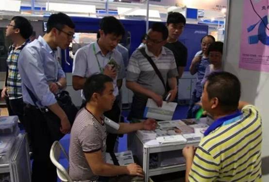 心儀亮相2015CMEF 引國內(nèi)外友人關(guān)注