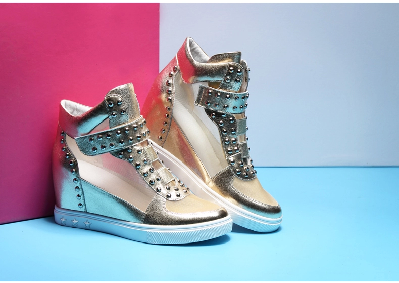 KOMANIC柯瑪妮克， 同步全球時尚