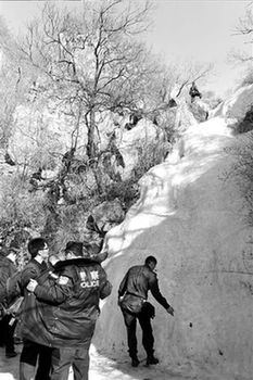 北京出動(dòng)直升機(jī)營(yíng)救39名被困驢友