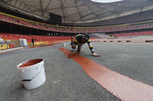 鳥巢為迎田徑世錦賽重鋪賽道 請回奧運團隊翻新