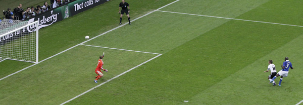 歐洲杯：巴洛特利梅開二度 意大利2:1淘汰德國殺進決賽