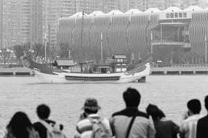 日本復制版新遣唐使船駛入世博園(圖)