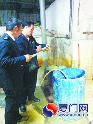 廈門(mén)查處三家黑豆腐作坊 日產(chǎn)假“銀祥”豆腐2.5噸