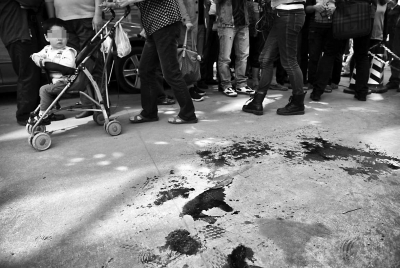 閩侯：送孫女上幼兒園 婦人被同鄉(xiāng)當(dāng)街捅死