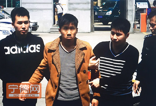 福鼎男子趁車主未鎖車門盜走車內(nèi)財(cái)物