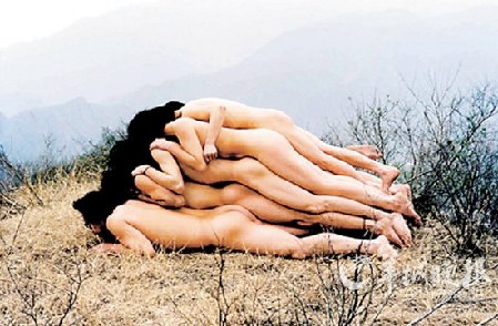 人體胚胎作品是惡心，還是藝術(shù)？