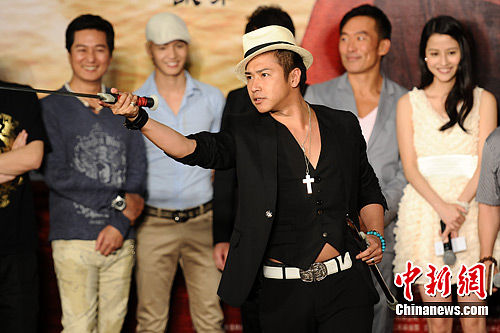 歐弟甩千金女豪門夢碎 否認吃軟飯(圖)