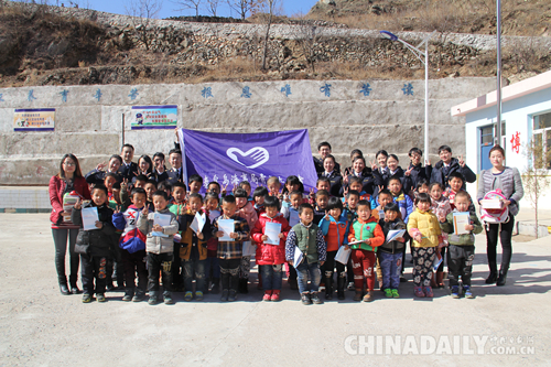 愛心在奉獻里綻放秦皇島海事青年志愿者三月在行動