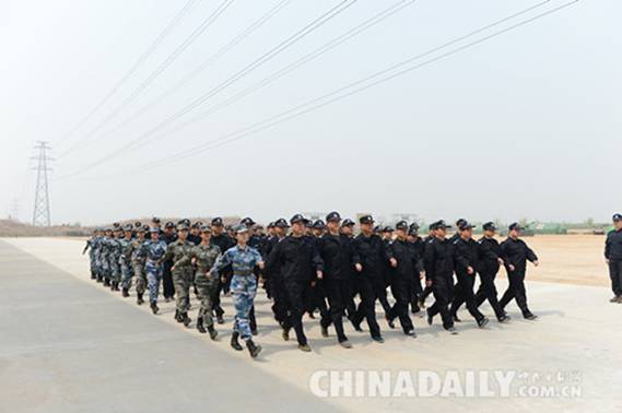 白求恩醫(yī)務(wù)士官學(xué)校與石市長(zhǎng)安分局開展軍警共建活動(dòng)