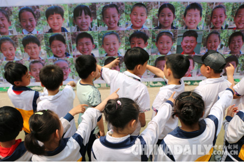 邯鄲：微笑進(jìn)校園 小學(xué)生笑迎每一天