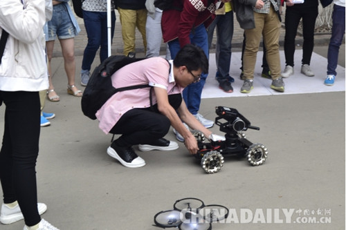 石家莊鐵道大學機械工程學院舉辦機器人路演活動