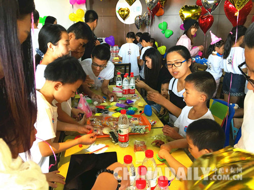 石家莊趙縣50位孤殘兒童歡慶“六一”