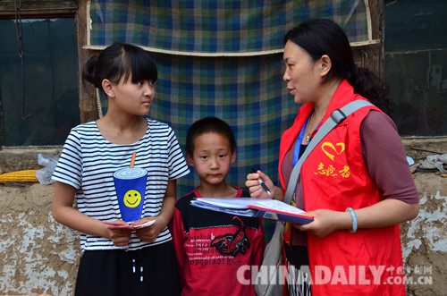火紅七月 黨旗飄揚 淶源縣助學在行動