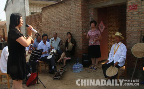 向抗戰老兵致敬：只有一位觀眾的京劇演唱會