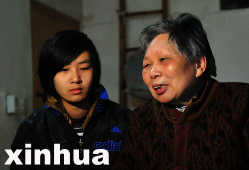 “保姆奶奶”情傳四方 網絡內外愛心潮涌