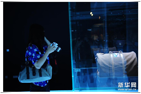 中國明年或成全球最大奢侈品消費國(圖)