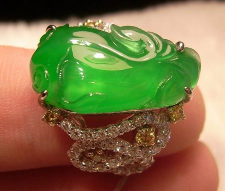 翡翠暴漲數倍是炒作謊言 真貨被以白菜價甩賣