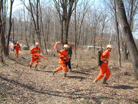 紅石林業局開展森林防火實戰練兵